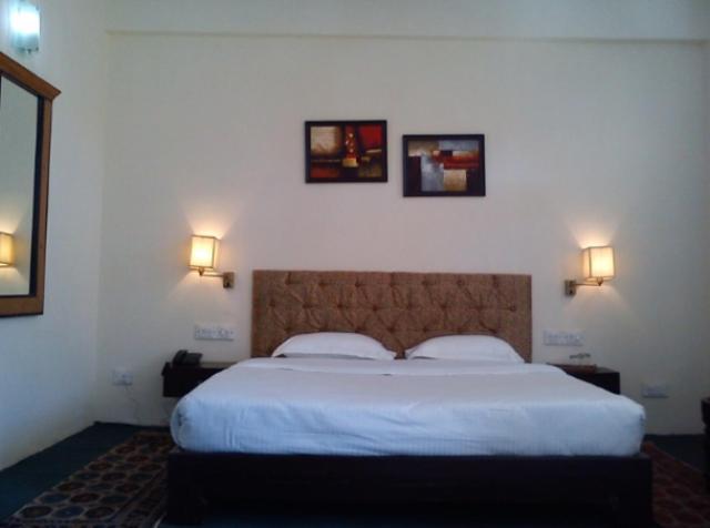 Natureraga Fernhill Resort Chail Chambre photo