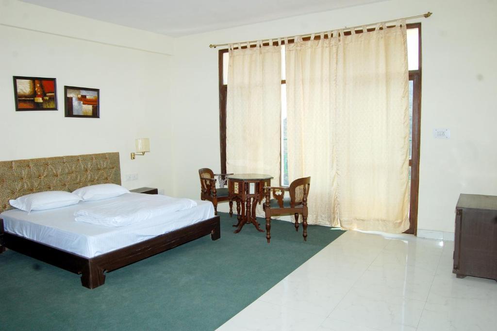 Natureraga Fernhill Resort Chail Extérieur photo