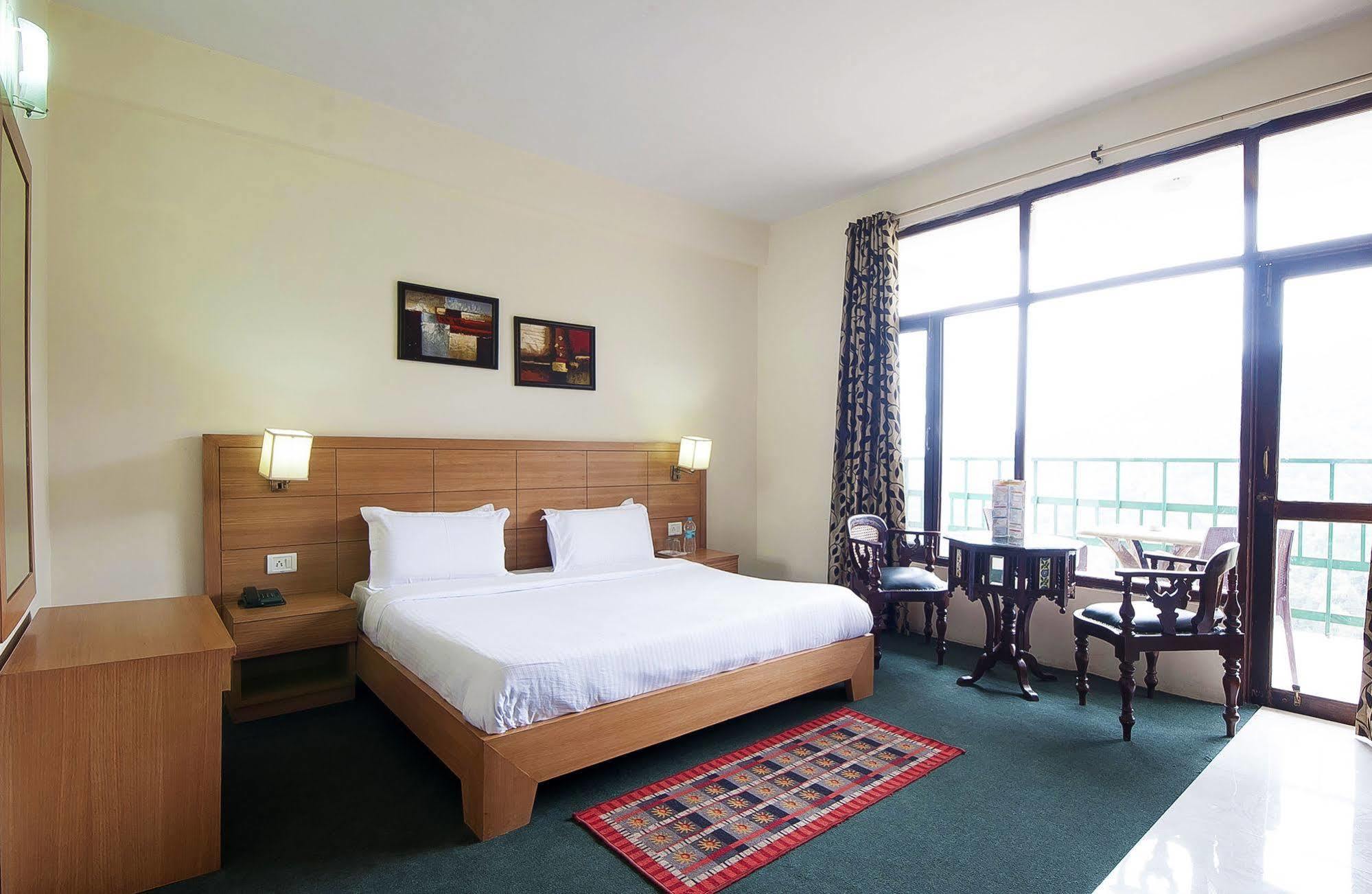 Natureraga Fernhill Resort Chail Extérieur photo